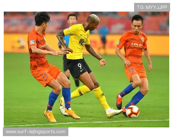 香港足球新星崛起：他们如何在挑战中突破自我打造辉煌未来